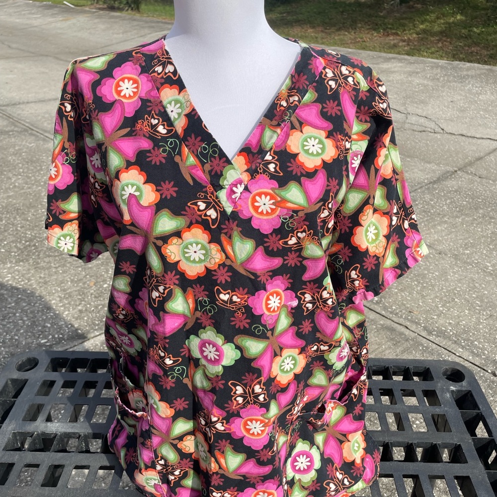 Scrub HQ scrub top